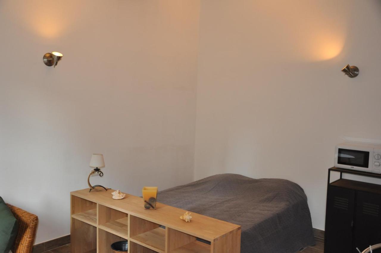 location studio meublé Sorgues Esterno foto